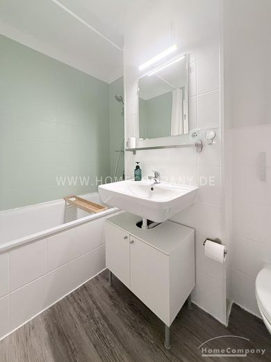28054 HomeCompany Dresda Appartamento arredato con 2 locali e balcone nella Città Vecchia di Dresda max. 4 persone – eacb6ff87b828fc375ce10f06128d5fabaa82d12.jpg