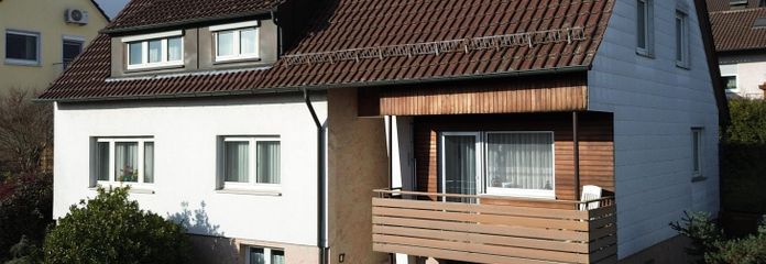 Hausansicht von Straße