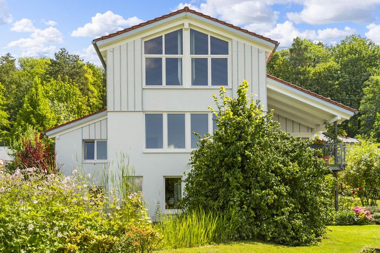 Architektenhaus mit traumhaftem Ausblick über Northeim und das Leinetal zu verkaufen – फोटो 1