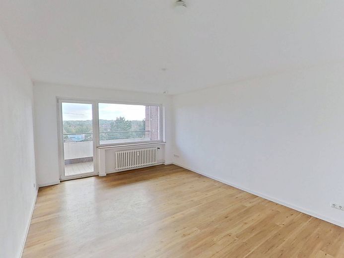 Lübeck-St. Jürgen'de BALKONLU ve harika manzaralı modern 3 odalı daire – Ansicht I: Wohn- und Esszimmer