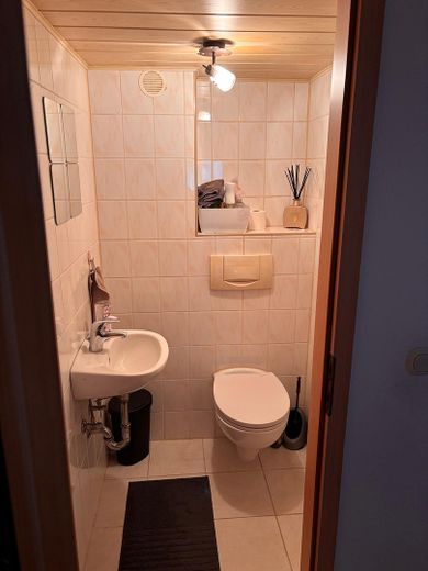 Einfamilienhaus mit 5 Zimmern in Flörsheim am Main – Gäste WC