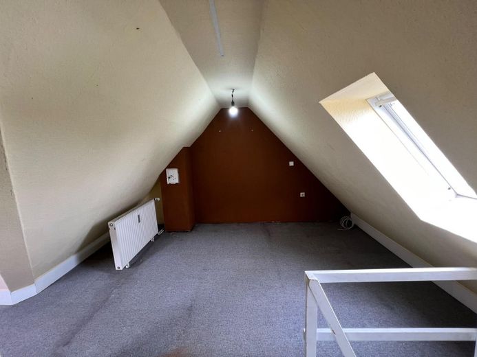 Von Privat: 3-Familienhaus im Zentrum von Ratingen – DG Spitzboden
