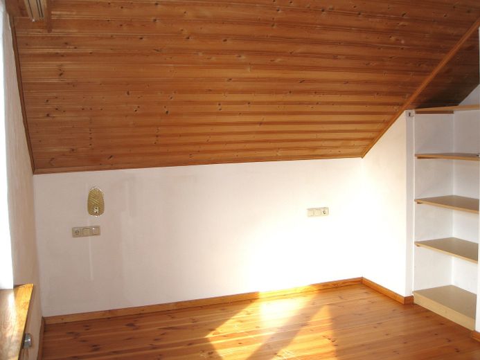 2.5-room top-floor apartment in Andechs – Schlafzimmer 