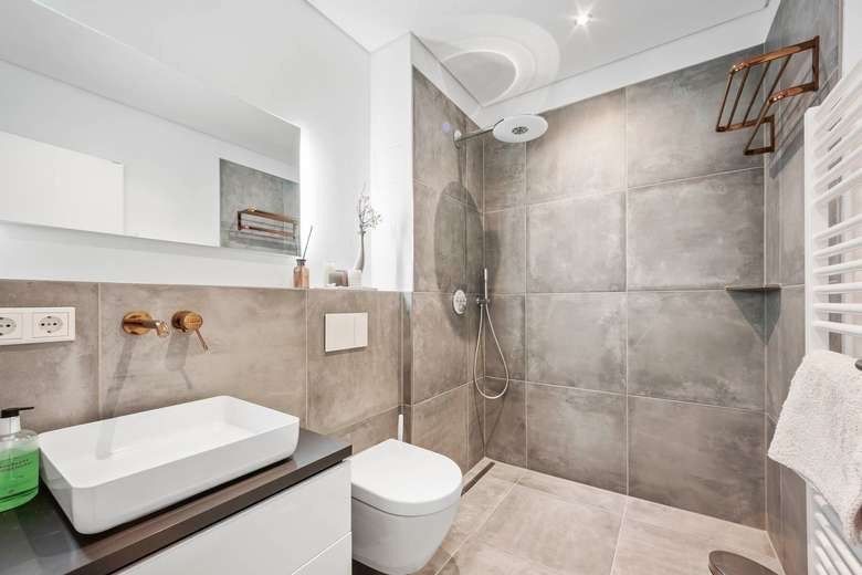 180qm Penthouse Wohnung in Frankfurt Rödelheim – Gästebad