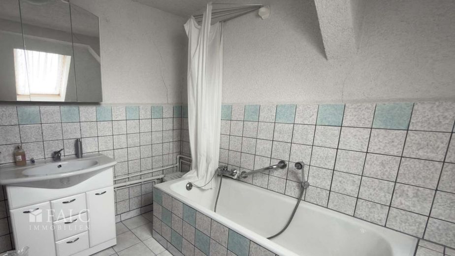 Familienfreundliches Handwerkerhaus mit Potenzial nahe Erfurt – Badezimmer OG