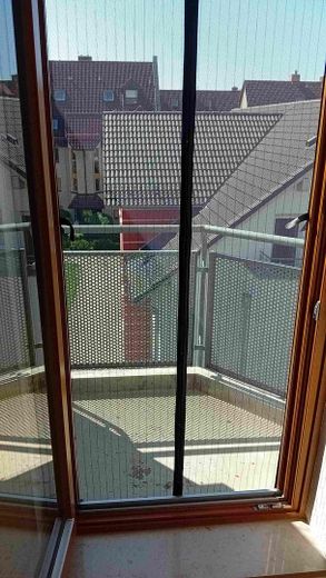 Bellissimo appartamento di 2 locali più studio e posto auto sotterraneo a ER-Tennenlohe – Balkon