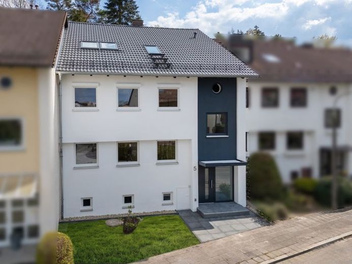 Kapitalanlage im 2.OG - Umfassend modernisiertes Haus – Foto 1