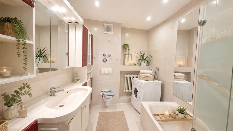 Helle 3-Zi.-DG-Wohnung + XXL-TG-Eckplatz, 2 Balkone, EBK, 95m² in Karlsfeld PROVISIONSFREI – Foto 10