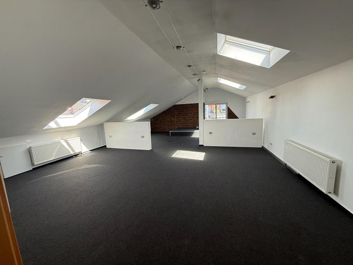 Klimatisierte Büro- Gewerbefläche (ca. 75 m²) in Innenstadtlage Groß-Umstadt – Parkplätze vorhanden – Foto 3