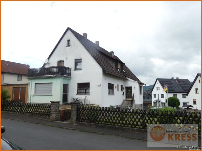 2-Familienwohnhaus mit Balkon, Wintergarten und 2 Garagen in der Ortslage von Sinntal-Oberzell – Bild 5