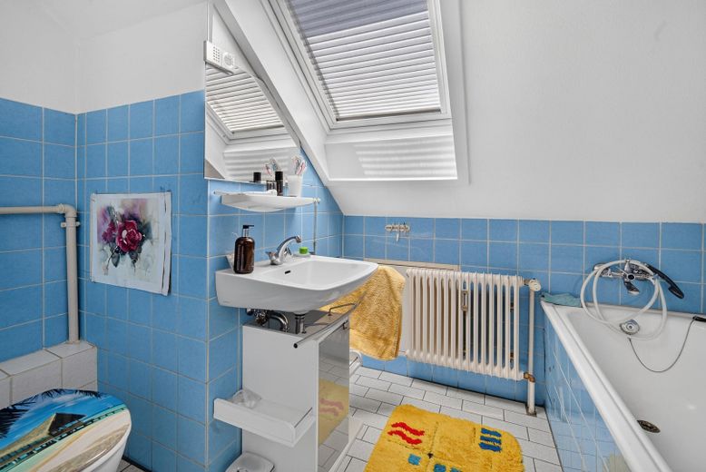 Provisionsfreies Einfamilienhaus mit Einliegerwohnung und Garage – Foto 30