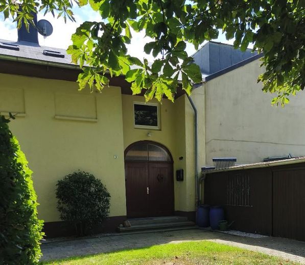 Charmante 3-Zimmer-Dachgeschosswohnung mit Garten – nur 2 Minuten zum Banter See – Garten