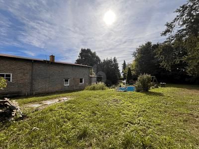 RAUM ZUM LEBEN – MIT GARAGE DER EXTRAKLASSE – 1756797468_b490128.jpg