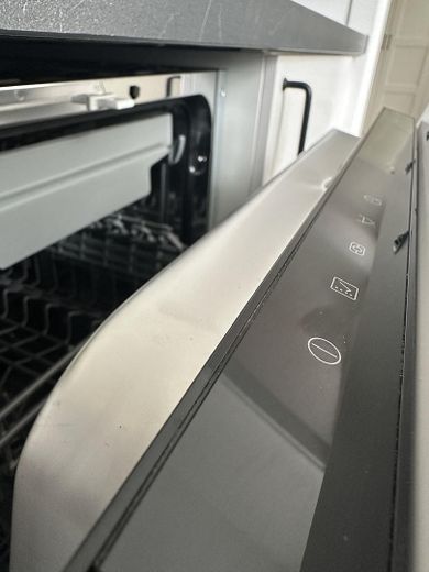 Wszystko w cenie. Pierwsze zasiedlenie po remoncie: nowoczesne mieszkanie jednopokojowe z meblami, umeblowaną kuchnią i czynszem all inclusive – Zdjęcie 17
