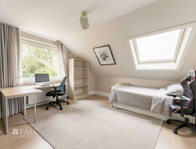 Familienglück im Grünen: Reihenendhaus mit Garten, Garage und viel Platz in Remscheid-Lüttringhausen – Dachzimmer