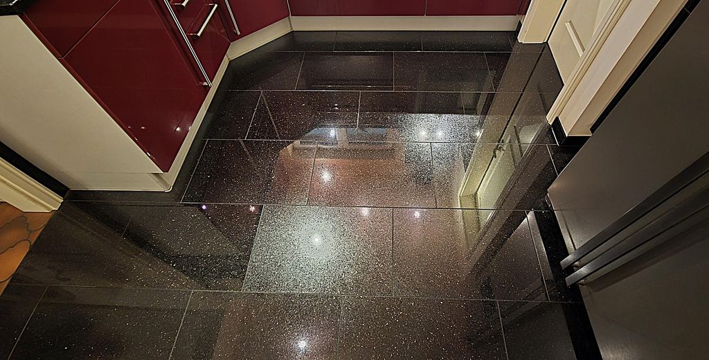 Edle, leuchtende Materialien 