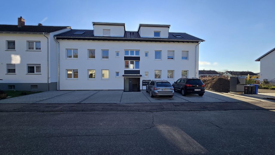 Moderno appartamento di 2,5 locali al piano terra, conforme allo standard KfW-55-EE – efficiente dal punto di vista energetico e dotato di finiture di pregio – Foto 10
