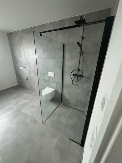 ETW modernste Ausstattung - NEUBAU-hervorragende Lage - nachhaltige Bauweise - HIER Leben! – 27 Bad mit Du WC WM-Anschluß