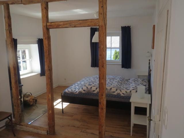 Schlafzimmer+schönen Kaminofen