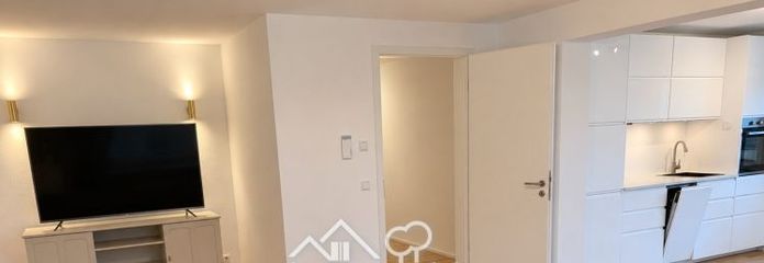 Appartamento arredato con balcone - moderno, di alta qualità e subito disponibile