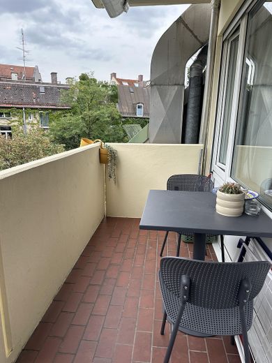 Top Lage an der Münchner Freiheit - Komplett ausgestattet - Südbalkon und sehr ruhig – Balkon IV