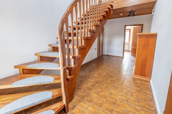 Abitare spazioso con molto spazio per tutta la famiglia – casa unifamiliare su terreno da sogno