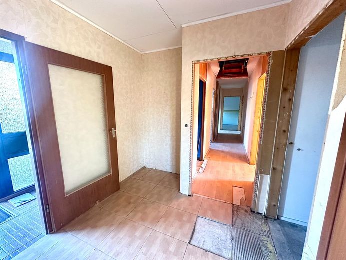 Winkelbungalow - großes Grundstück - Zentral in Giesen – Entrée