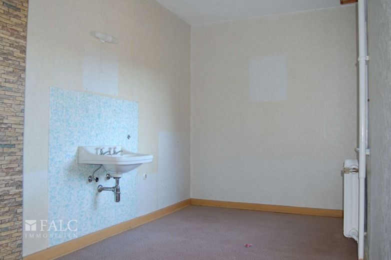 +++Immobile da ristrutturare con molto potenziale, senza commissioni!!!+++ – Zimmer 7_OG