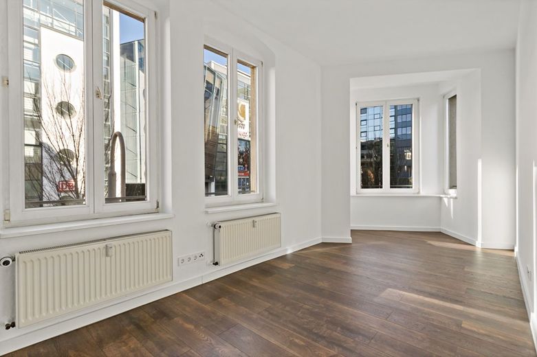 WG´s Aufgepasst! 6,5-Raumwohnung mit Einbauküche in der Röserstraße zu vermieten! – Zimmer
