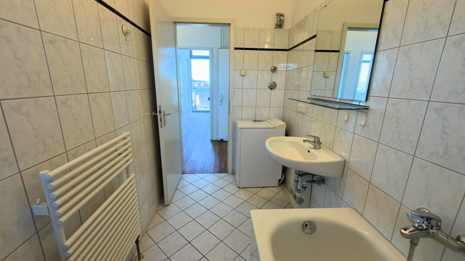 Badezimmer mit Badewanne