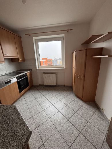 Moderne 3-Zimmer Wohnung mit Balkon im 10. OG in Köln-Eil (Porz) – Küche