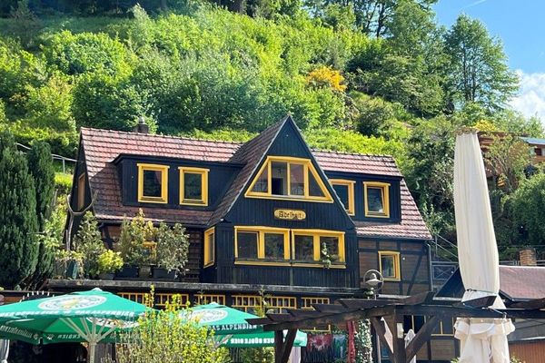 RUHIGES EINFAMILIENHAUS IN GEFRAGTER LAGE