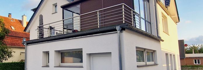 Rückwärtig mit Dachterrasse