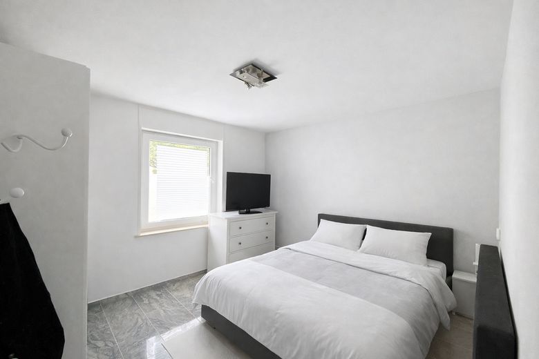 Provisionsfreie 4-Zimmer-Wohnung in Biebrich – modernisiert, Klima, Fußbodenheizung, EBK – Foto 4