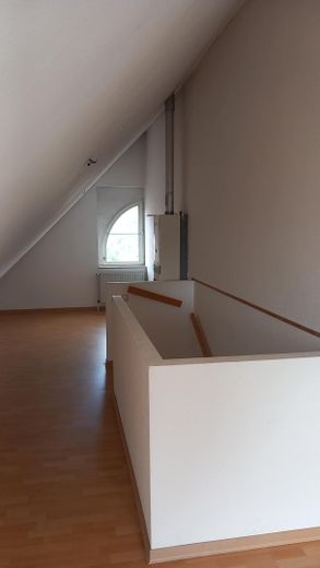 Doppelhaushälfte im Zentrum von Frechen mit Garage und Garten – Dachgeschoß Straßenseite