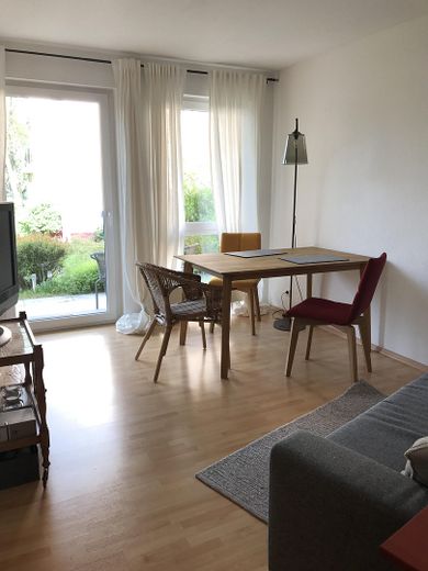 Zimmer 1 Wohnen und Essen