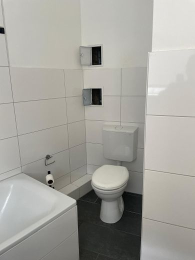Mieszkanie w kamienicy / dla singla – idealne dla młodych osób – Bad mit Toilette