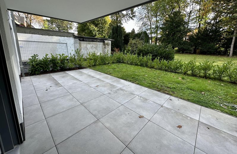 Appartamento di 3 locali disponibile subito con grande terrazza a sud e giardino – Terrasse