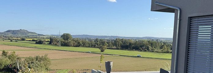 Nuovo appartamento al piano terra senza barriere, con camino e giardino, AmöneBlick, senza provvigione