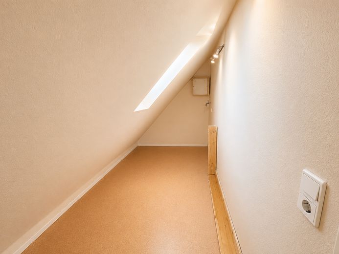 155 m² Maisonette mit außergewöhnlichem Wohngefühl | 4 Zimmer | 2 Bäder – Abstellraum oben