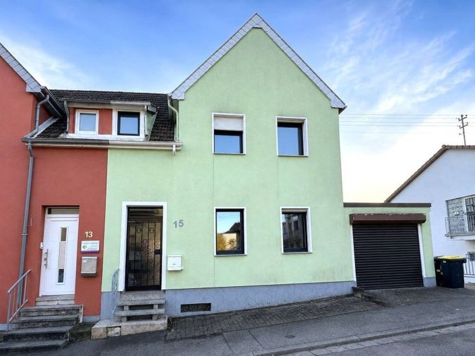 Sonniges Familienhaus mit Garten, Garage & ELW! – फोटो 1