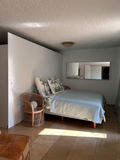 Stilvoll möblierte 120 m² Wohnung mit Kamin, Balkon und Gartennutzung in Heilbronn – Zdjęcie 13