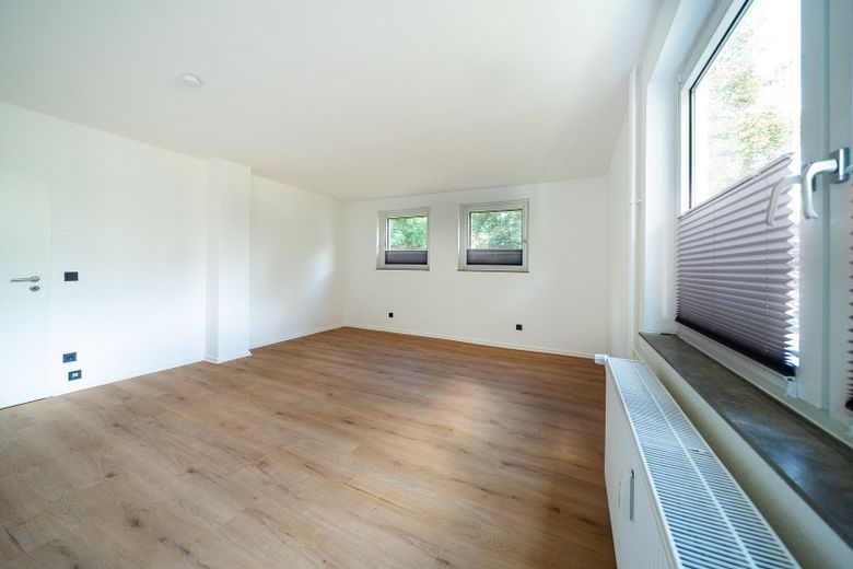 Frisch renovierte 3-Zimmer-Eigentumswohnung mit Balkon – Kinderzimmer