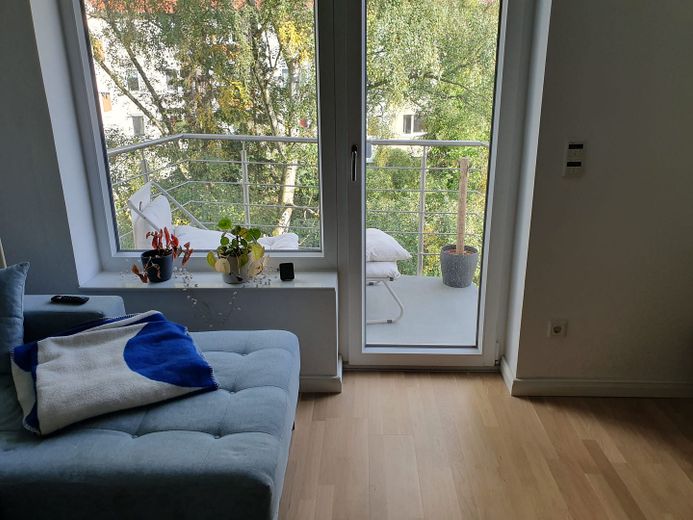 2-Zimmer/EBK/Bad/Balkon/Keller (fast) Erstbezug nach hochwertiger Sanierung direkt vom Eigentümer – Balkon