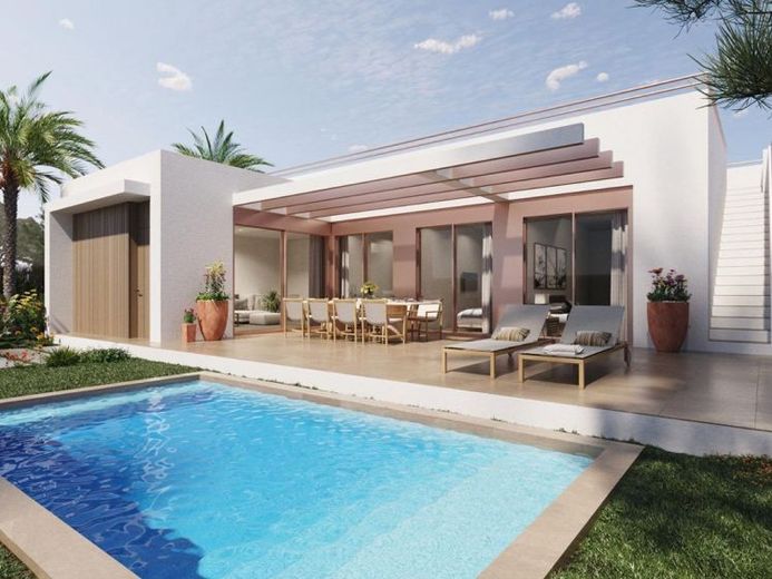 Exklusive Villen mit 3 Schlafzimmern, 2 Bädern, Dachterrasse und Privatpool in einer sehr schönen Golfanlage – Foto 1