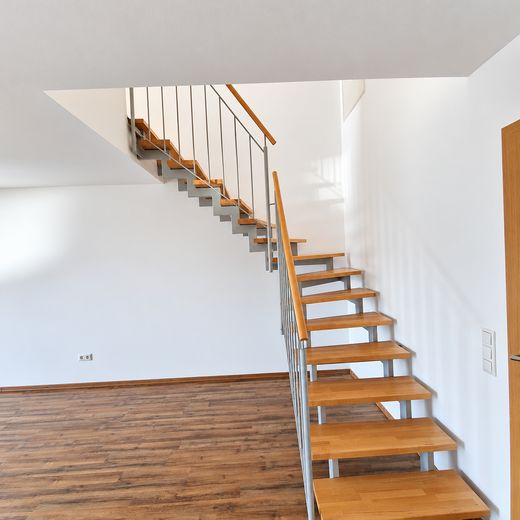 Wohnen auf 2 Ebenen: Helle 4,5-Zi.-Maisonette, 109 m², Loggia, Weitblick & Stellplatz in Osterburken – Zdjęcie 12