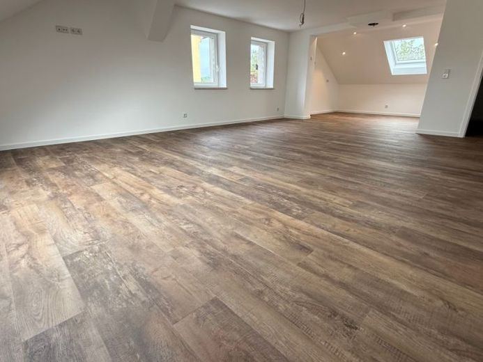 ALLES NEU im DG = 2.OG - hochwertige Ausstattung - frei ab sofort – फोटो 1