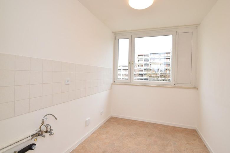 Helle 3-Zimmer Wohnung 70 m2 München Unterhaching mit Balkon Erstbezug nach Vollrenovierung – Küche