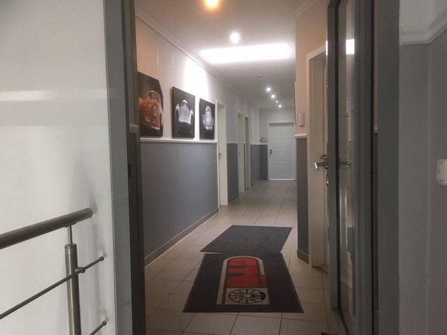 Мебльована 1-кімнатна квартира з кондиціонером – Zugangsflur zur Wohnung