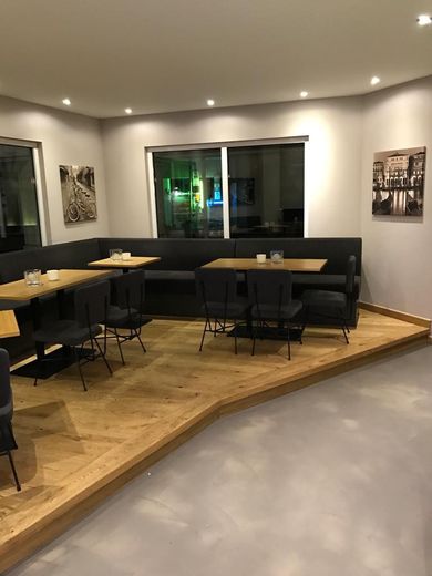 Attraktives Café/Bistro in top Lage – Fußgängerzone – Innenraum EG
